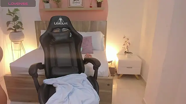 roseliam25 online show from 02.05.25