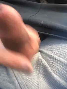 Snapshot of Lun4chuut chatting on 03.09.25 Lun4chuut online show from 03.09.25