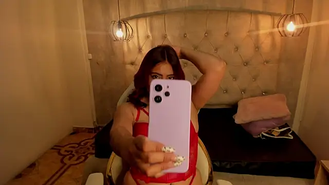 Snapshot of Alice_Laurentt chatting on 02.15.25 Alice Laurentt online show from 02.15.25