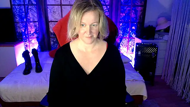 Snapshot of MarleneBloem chatting on 01.13.25 MarleneBloem online show from 01.13.25
