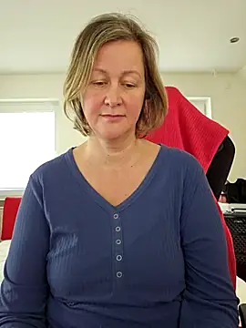 Snapshot of MarleneBloem chatting on 03.12.25 MarleneBloem online show from 03.12.25