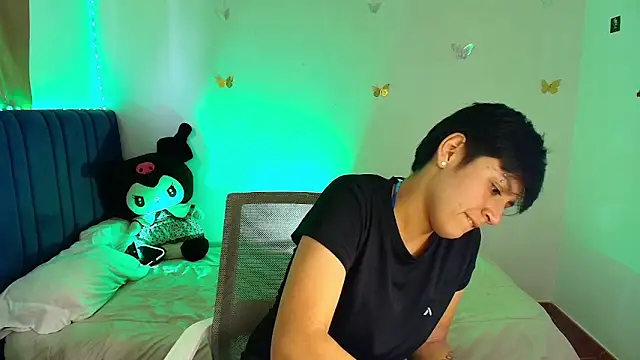 9 Fernanda 9 online show from 04.25.26