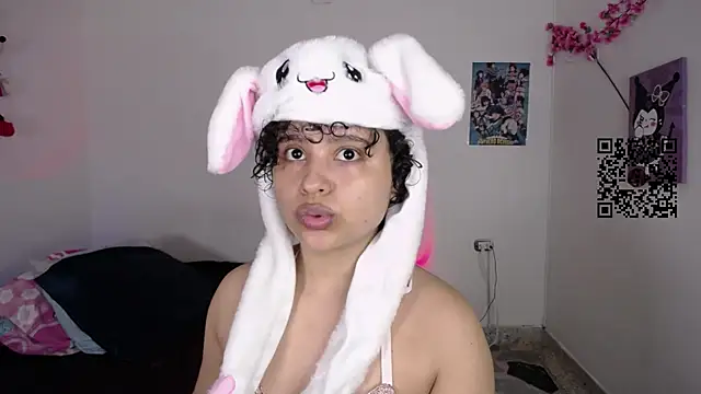 lou cute online show from 11.11.25