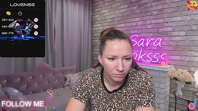 Snapshot of SarahCoksss chatting on 02.02.25 SarahCoksss online show from 02.02.25