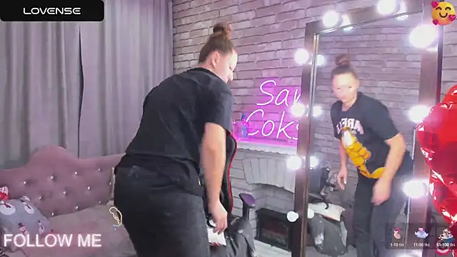 Snapshot of SarahCoksss chatting on 03.06.25 SarahCoksss online show from 03.06.25