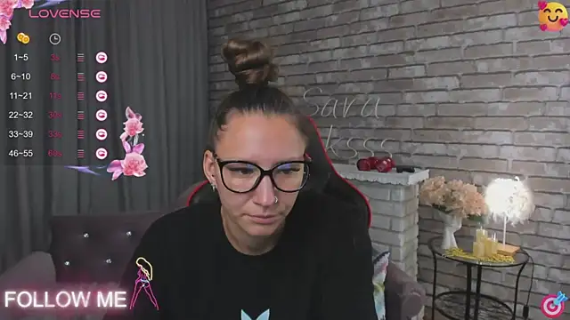 Snapshot of SarahCoksss chatting on 10.03.25 SarahCoksss online show from 10.03.25