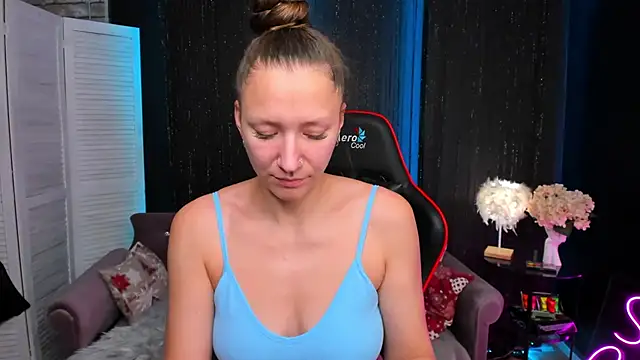 Snapshot of SarahCoksss chatting on 11.28.25 SarahCoksss online show from 11.28.25