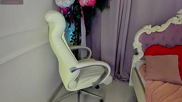 Lily Marlin online show from 06.07.26