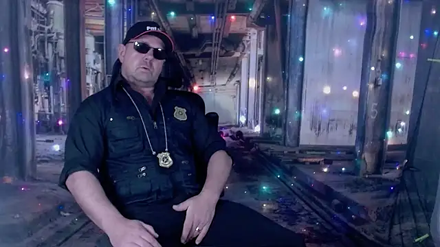 Snapshot of ManlyPrisonGuy chatting on 11.25.25 ManlyPrisonGuy online show from 11.25.25