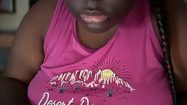 Snapshot of Yagurl__west chatting on 01.21.25 Yagurl west online show from 01.21.25