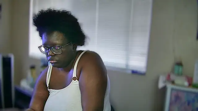 Snapshot of Yagurl__west chatting on 01.29.25 Yagurl west online show from 01.29.25