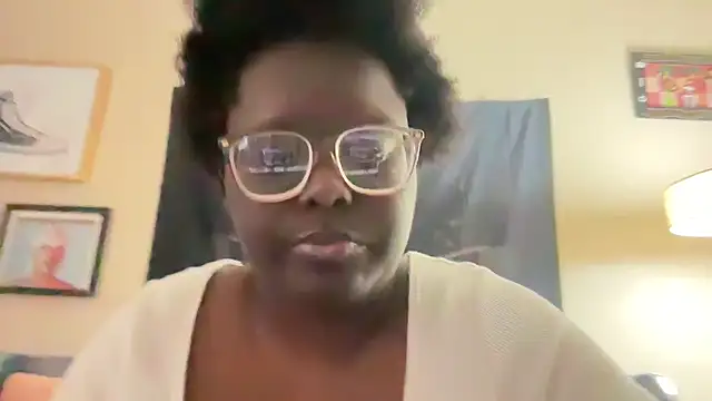 Snapshot of Yagurl__west chatting on 02.21.25 Yagurl west online show from 02.21.25