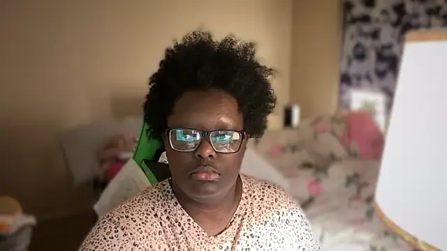 Snapshot of Yagurl__west chatting on 12.23.25 Yagurl west online show from 12.23.25