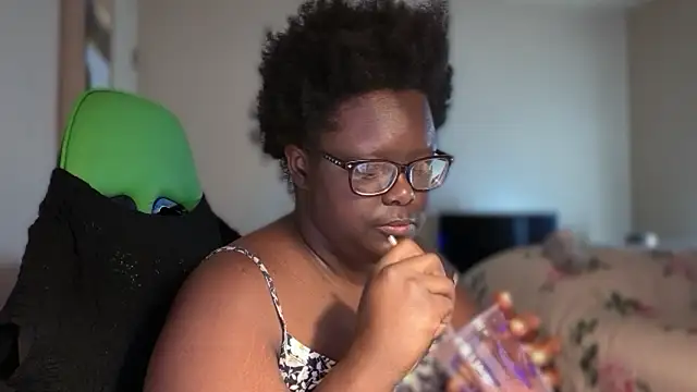 Snapshot of Yagurl__west chatting on 01.10.26 Yagurl west online show from 01.10.26