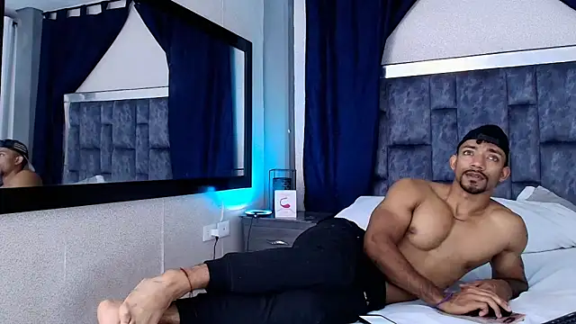 Manolo Hot1 online show from 01.18.25