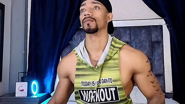 Manolo Hot1 online show from 02.21.25