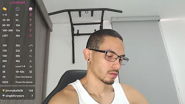 Snapshot of russthiago chatting on 03.07.25 russthiago online show from 03.07.25