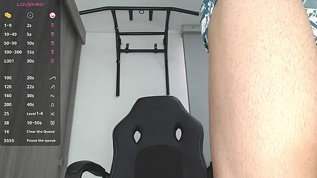 Snapshot of russthiago chatting on 03.21.25 russthiago online show from 03.21.25