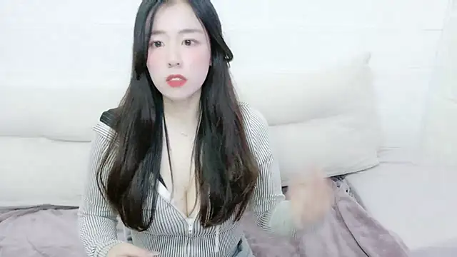 Snapshot of Arisa__ chatting on 01.18.25 Arisa   online show from 01.18.25