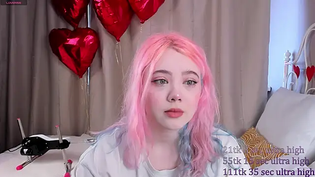 Snapshot of __KawaiiYuki__ chatting on 02.14.25 KawaiiYuki online show from 02.14.25