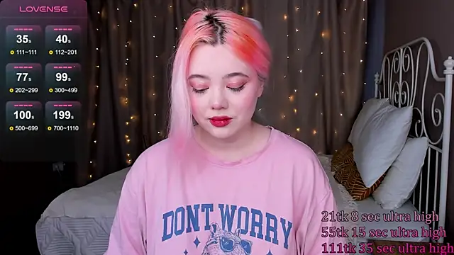 Snapshot of __KawaiiYuki__ chatting on 03.07.25 KawaiiYuki online show from 03.07.25