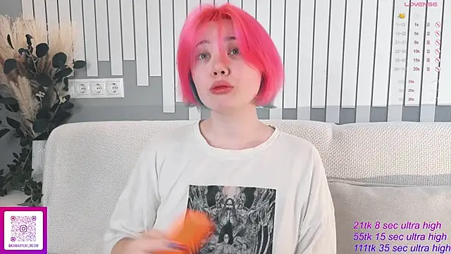   KawaiiYuki   online show from 11.16.25