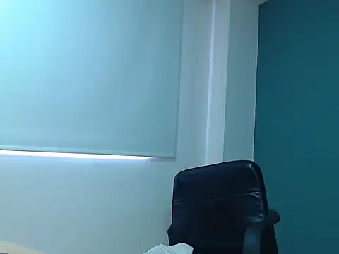 danna- roouss online show from 10.05.25