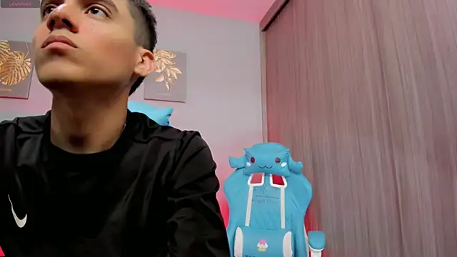 Snapshot of jake_and_joaquin chatting on 02.26.25 jake and joaquin online show from 02.26.25