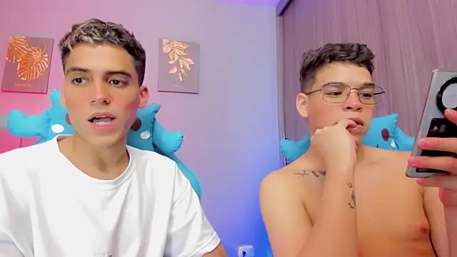 Snapshot of jake_and_joaquin chatting on 02.28.25 jake and joaquin online show from 02.28.25