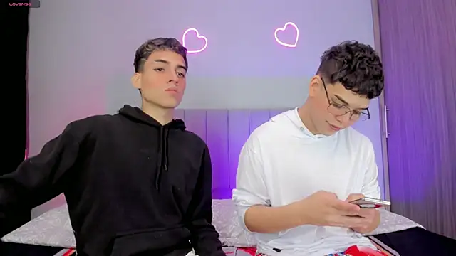 Snapshot of jake_and_joaquin chatting on 03.22.25 jake and joaquin online show from 03.22.25