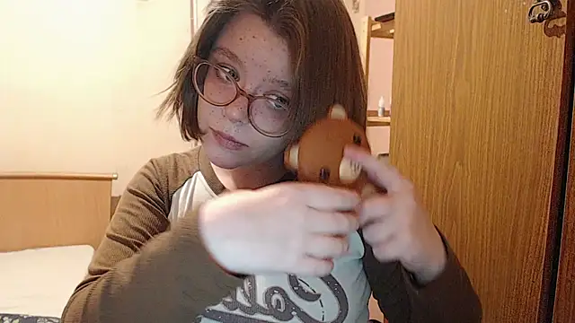 Snapshot of Chmiri_cb chatting on 12.18.24 Chmiri cb online show from 12.18.24