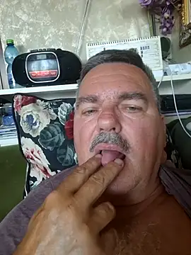 Snapshot of Tbone17 chatting on 04.26.26 Tbone17 online show from 04.26.26