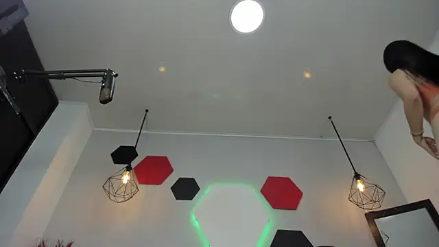 Snapshot of martinaclark chatting on 11.15.25 martinaclark online show from 11.15.25