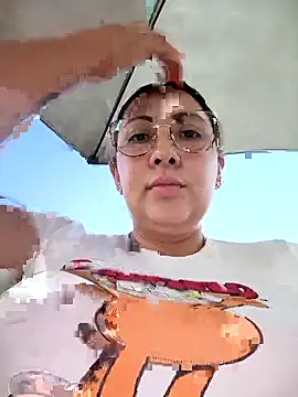 Snapshot of my-kitty chatting on 11.10.25 my-kitty online show from 11.10.25