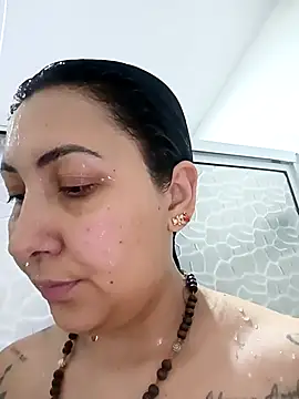 Snapshot of my-kitty chatting on 11.30.25 my-kitty online show from 11.30.25