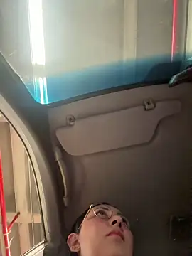 Snapshot of my-kitty chatting on 12.13.25 my-kitty online show from 12.13.25