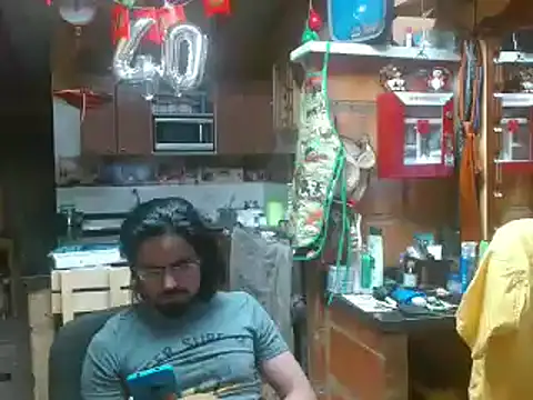 Snapshot of Dr_Pocholate84 chatting on 01.14.25 Dr Pocholate84 online show from 01.14.25