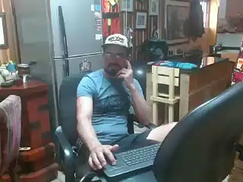 Snapshot of Dr_Pocholate84 chatting on 01.22.25 Dr Pocholate84 online show from 01.22.25