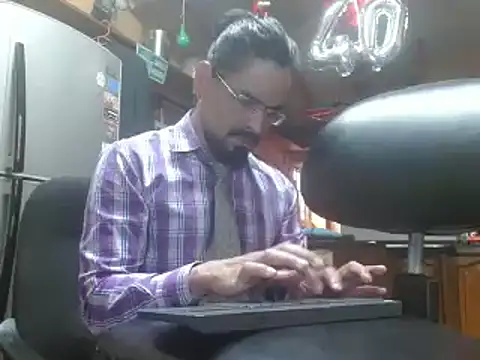 Snapshot of Dr_Pocholate84 chatting on 01.22.25 Dr Pocholate84 online show from 01.22.25