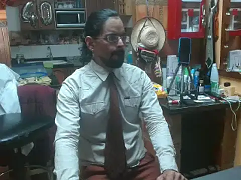 Snapshot of Dr_Pocholate84 chatting on 02.13.25 Dr Pocholate84 online show from 02.13.25