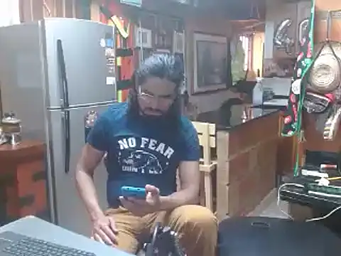 Snapshot of Dr_Pocholate84 chatting on 03.14.25 Dr Pocholate84 online show from 03.14.25