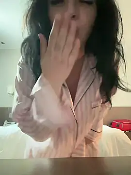 Snapshot of Chloe_Ricci chatting on 12.13.24 Chloe Ricci online show from 12.13.24