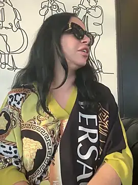 Snapshot of Chloe_Ricci chatting on 12.14.24 Chloe Ricci online show from 12.14.24