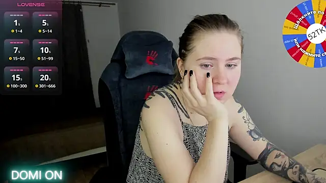 Olivia Munk online show from 02.28.25