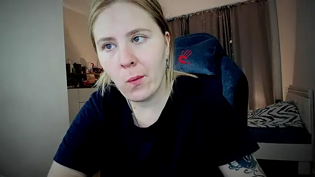 Olivia Munk online show from 09.09.25