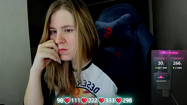 Olivia Munk online show from 03.03.26