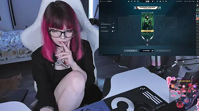 Yumi Youkai online show from 06.18.26