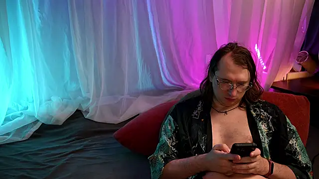 Claudia and elon  online show from 06.29.26