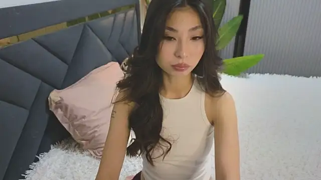 TrishaRey online show from 10.20.25