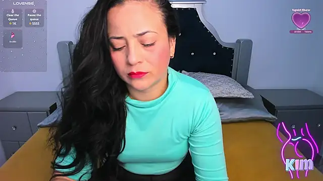 Snapshot of Perverse_Kim chatting on 01.10.25 Perverse Kim online show from 01.10.25